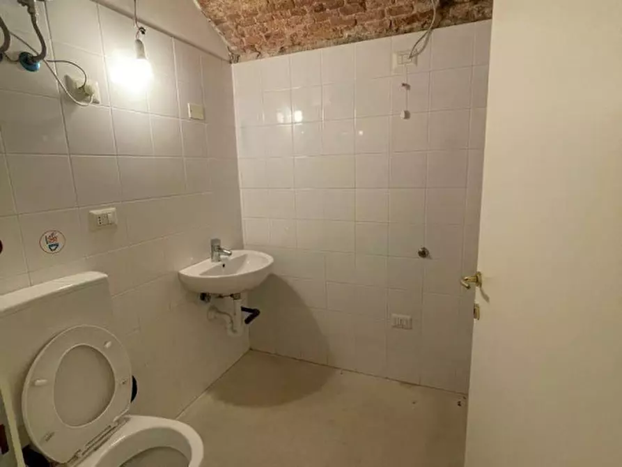 Immagine 14 di Negozio in affitto  in Contra' Pescherie Vecchie a Vicenza