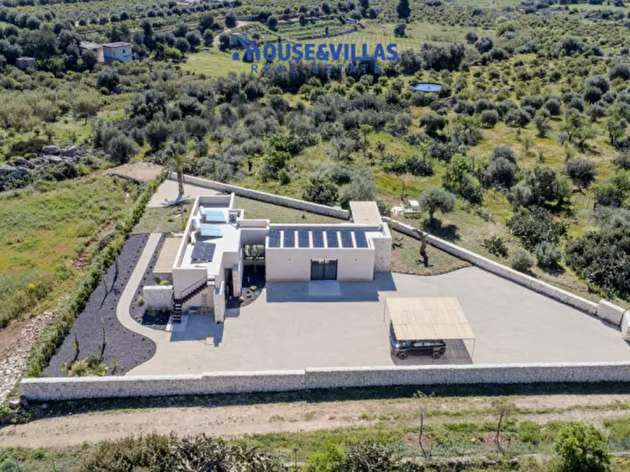 Immagine 9 di Villa in vendita  in contrada puzzi a Avola