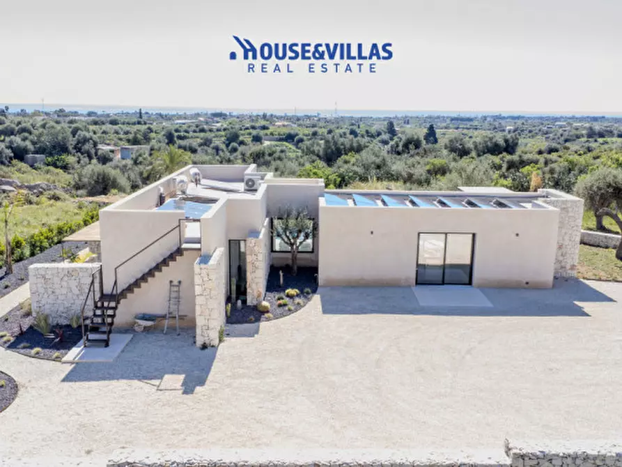 Immagine 11 di Villa in vendita  in contrada puzzi a Avola