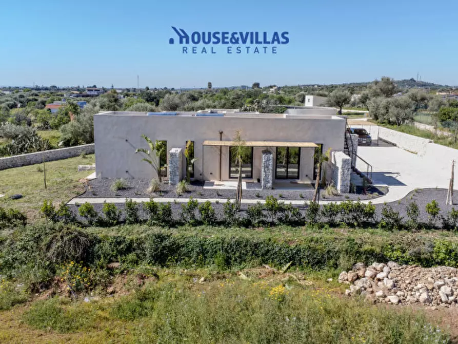 Immagine 13 di Villa in vendita  in contrada puzzi a Avola