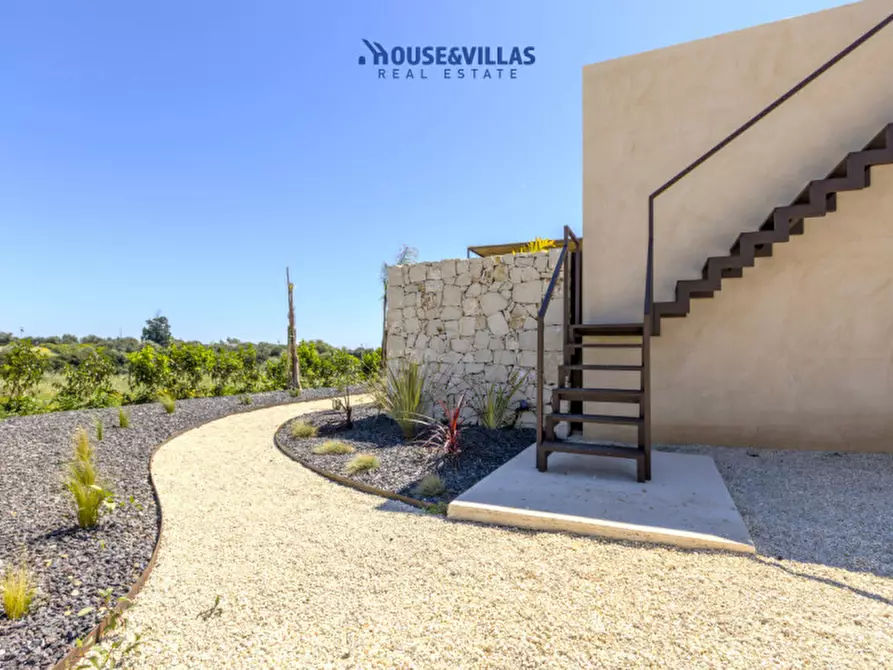 Immagine 17 di Villa in vendita  in contrada puzzi a Avola