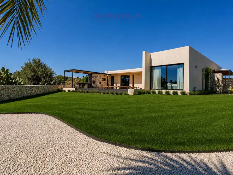 Immagine 21 di Villa in vendita  in contrada puzzi a Avola