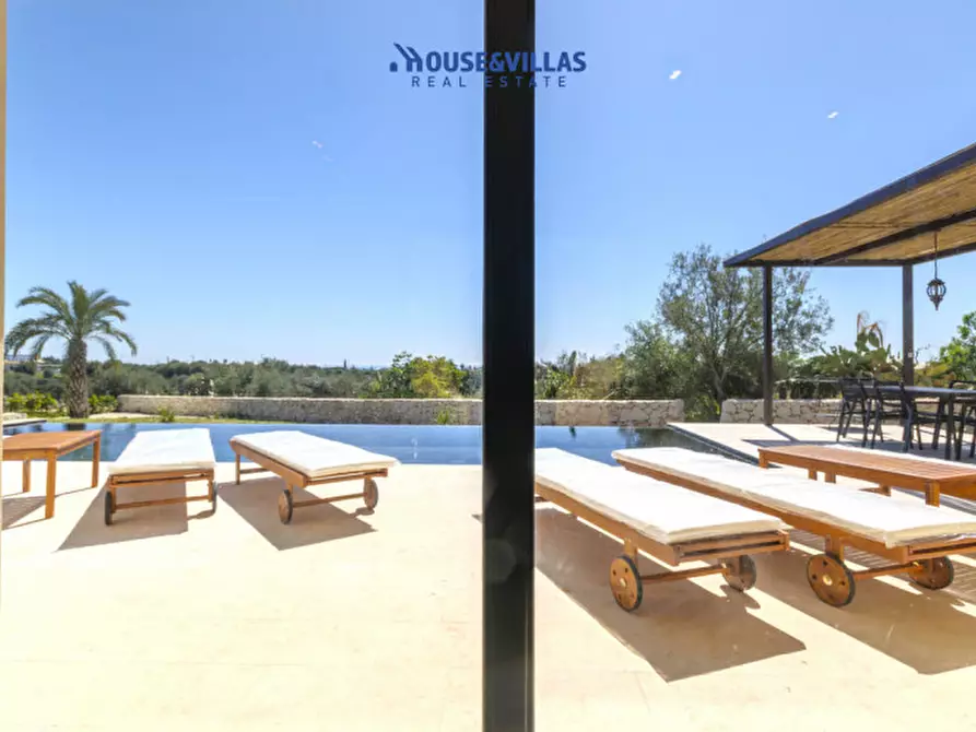 Immagine 35 di Villa in vendita  in contrada puzzi a Avola