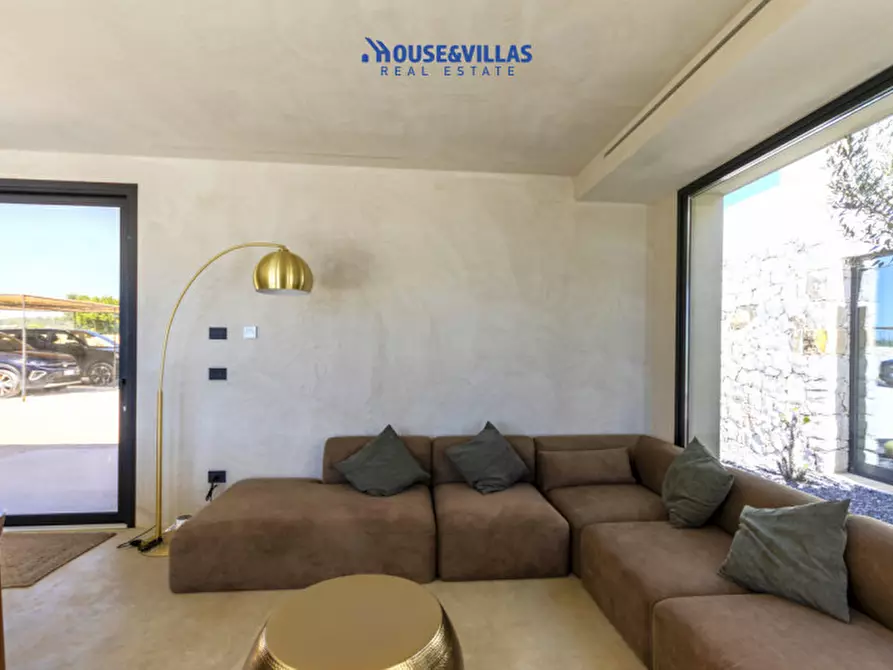 Immagine 41 di Villa in vendita  in contrada puzzi a Avola