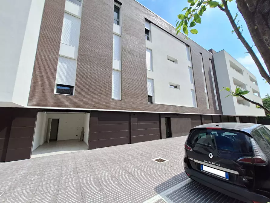 Immagine 15 di Appartamento in affitto  in VIA EUGENIO MONTALE a Modena