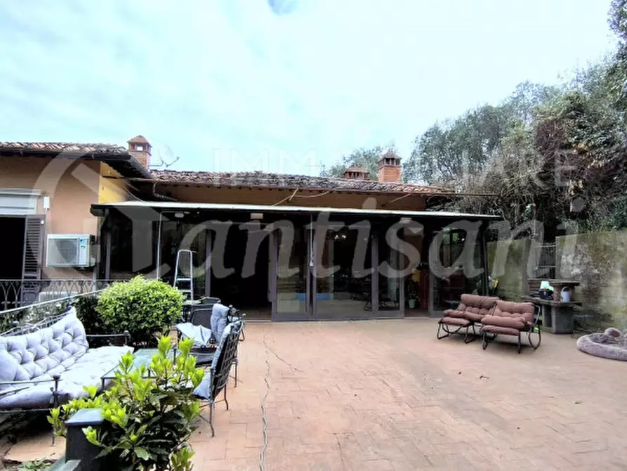 Immagine 3 di Casa trifamiliare in vendita  in Via delle Ballodole a Firenze