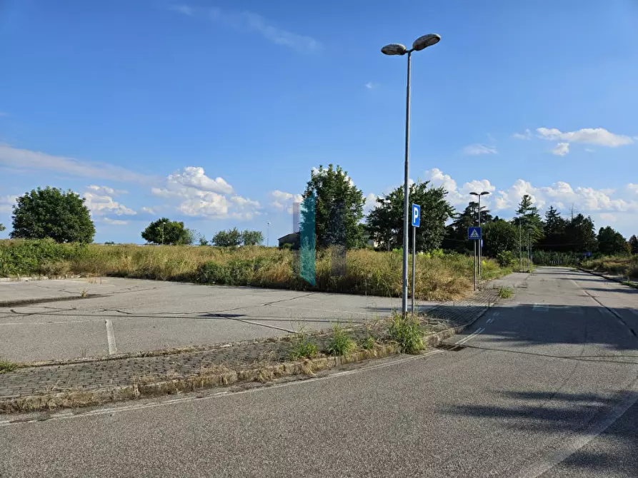 Immagine 6 di Terreno in vendita  in Via Eugenio Montale a Borgo Virgilio