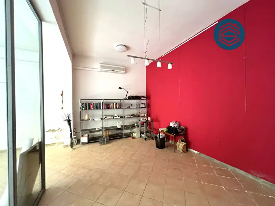 Immagine 5 di Negozio in vendita  in Via Giacomo Puccini 1 a Campi Bisenzio
