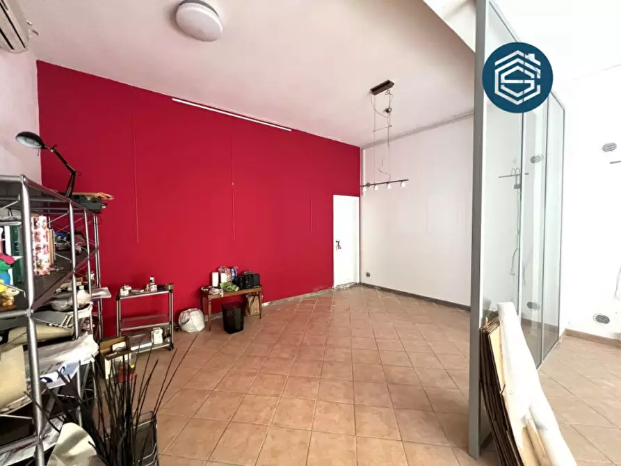 Immagine 6 di Negozio in vendita  in Via Giacomo Puccini 1 a Campi Bisenzio