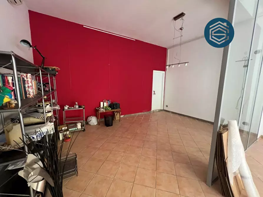 Immagine 7 di Negozio in vendita  in Via Giacomo Puccini 1 a Campi Bisenzio