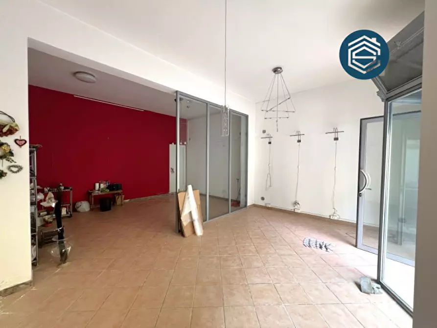 Immagine 10 di Negozio in vendita  in Via Giacomo Puccini 1 a Campi Bisenzio