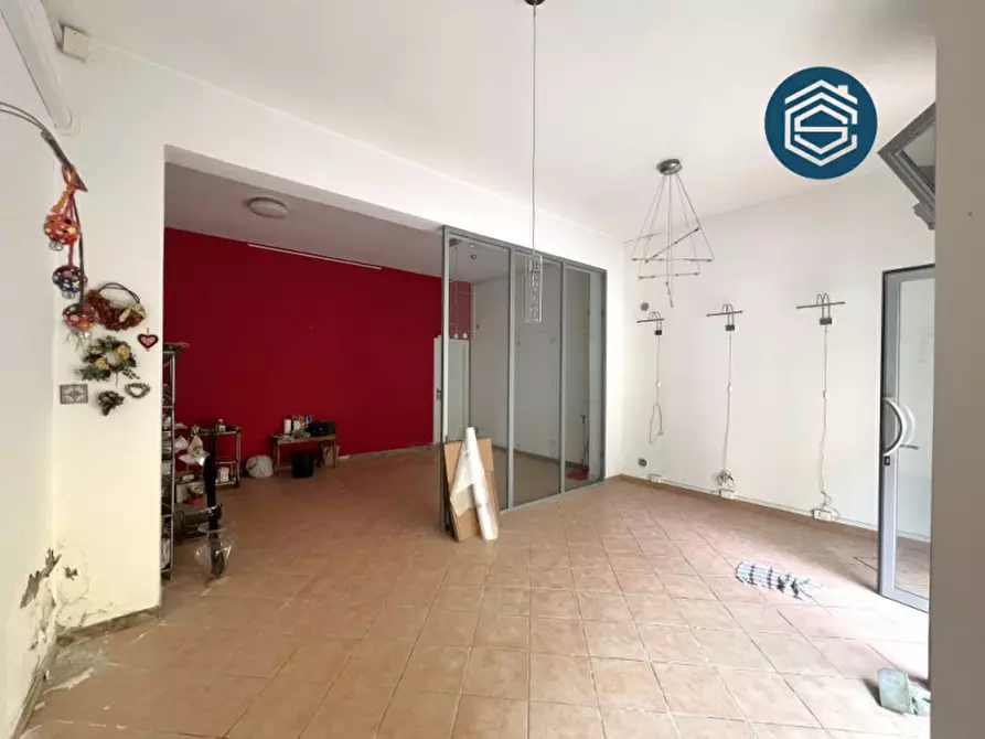 Immagine 11 di Negozio in vendita  in Via Giacomo Puccini 1 a Campi Bisenzio