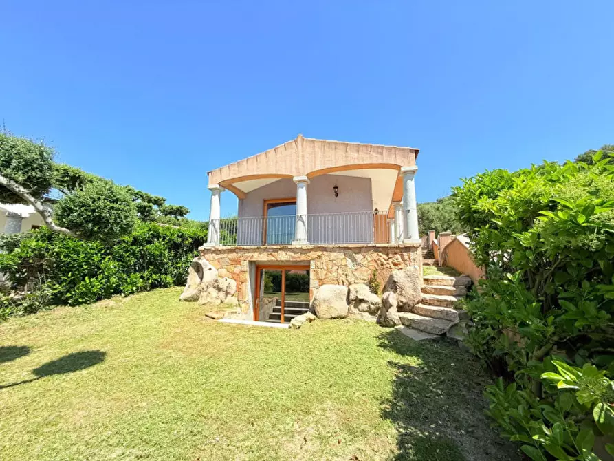Immagine 2 di Villa in vendita  in Via Guido Cavalcanti a Loiri Porto San Paolo