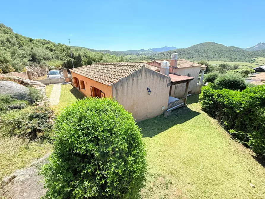 Immagine 3 di Villa in vendita  in Via Guido Cavalcanti a Loiri Porto San Paolo