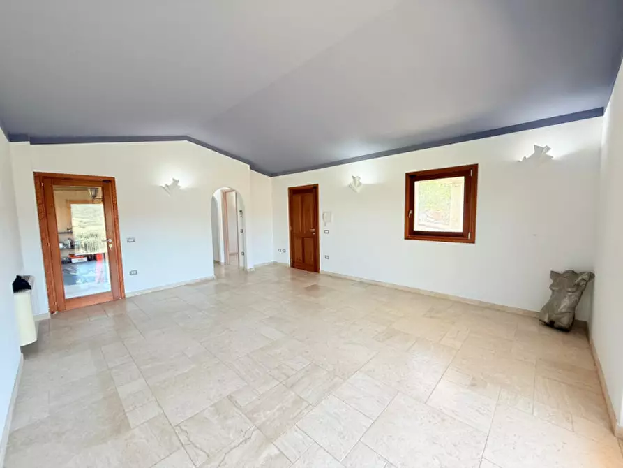 Immagine 4 di Villa in vendita  in Via Guido Cavalcanti a Loiri Porto San Paolo