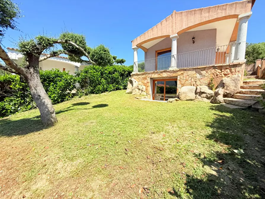 Immagine 37 di Villa in vendita  in Via Guido Cavalcanti a Loiri Porto San Paolo