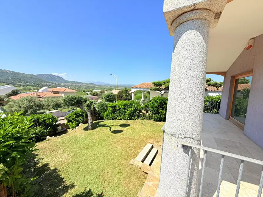 Immagine 38 di Villa in vendita  in Via Guido Cavalcanti a Loiri Porto San Paolo