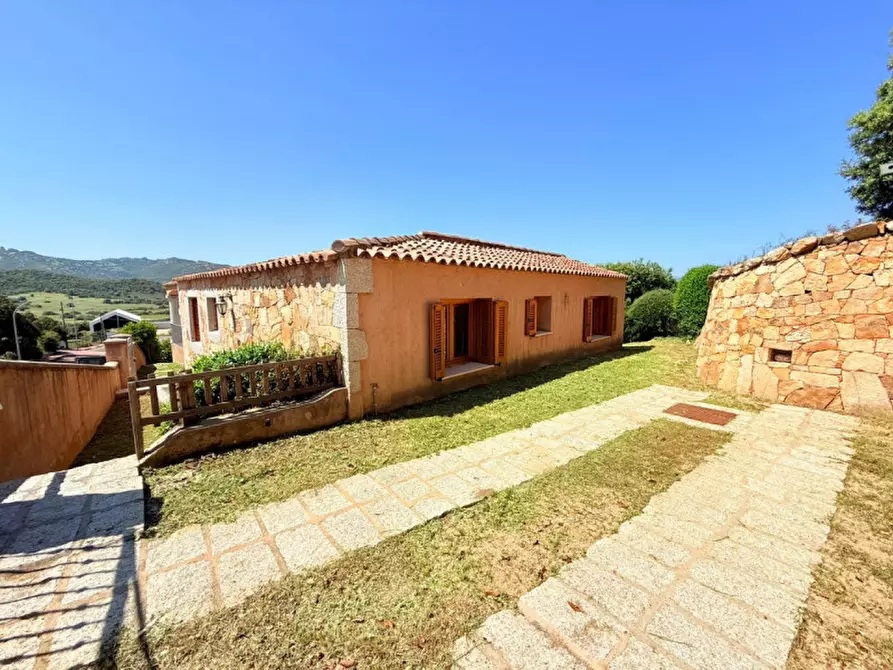 Immagine 40 di Villa in vendita  in Via Guido Cavalcanti a Loiri Porto San Paolo