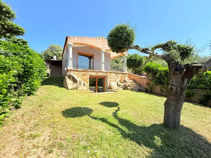 Immagine 43 di Villa in vendita  in Via Guido Cavalcanti a Loiri Porto San Paolo