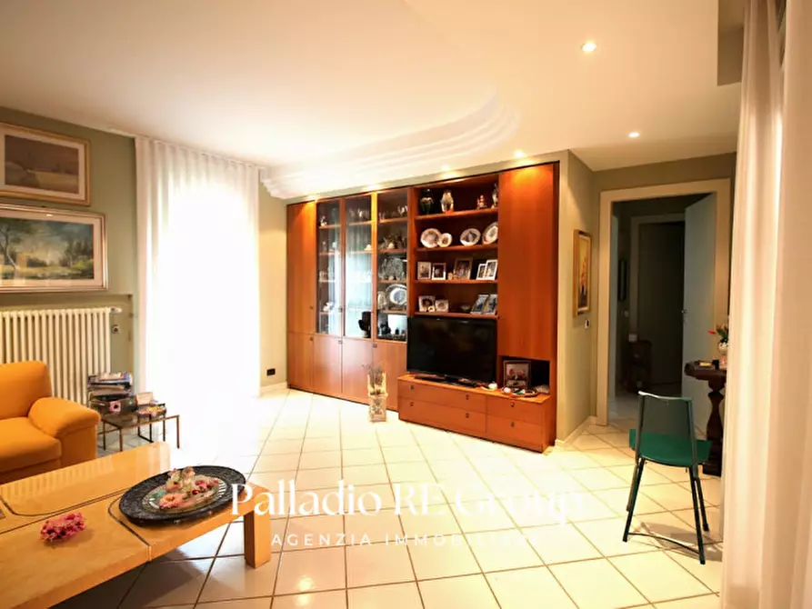 Immagine 1 di Appartamento in vendita  in Viale Trieste 27 a Vicenza