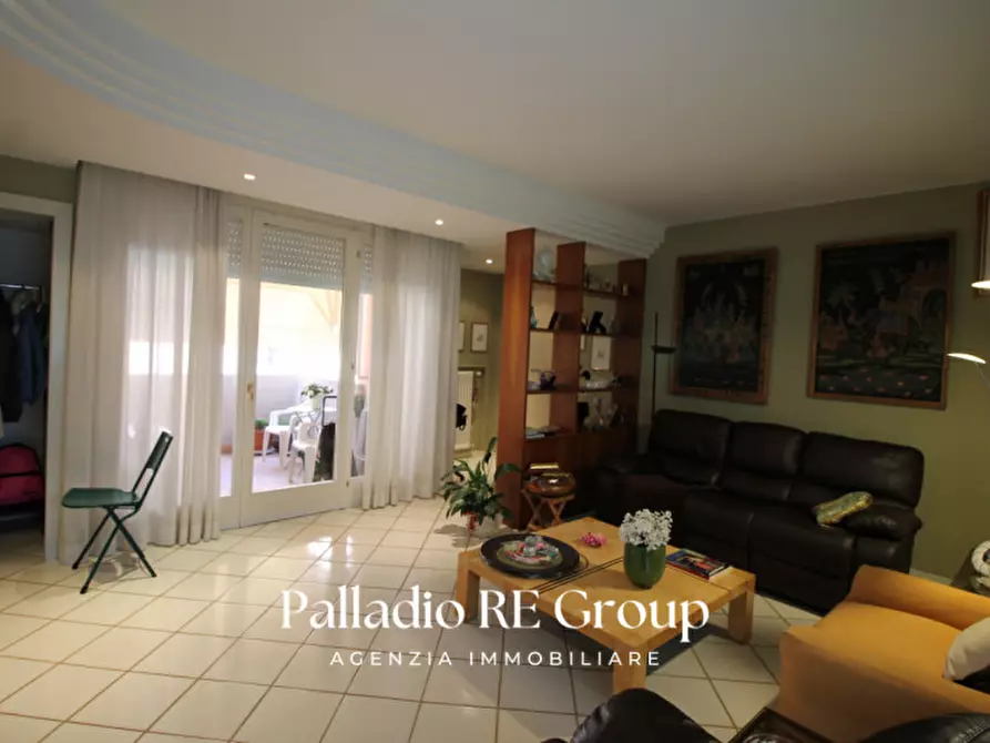 Immagine 3 di Appartamento in vendita  in Viale Trieste 27 a Vicenza