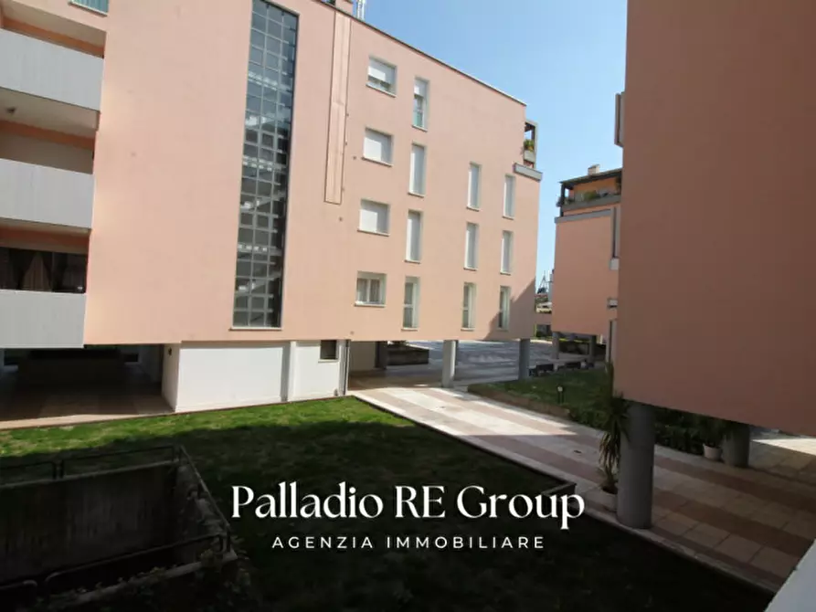 Immagine 18 di Appartamento in vendita  in Viale Trieste 27 a Vicenza