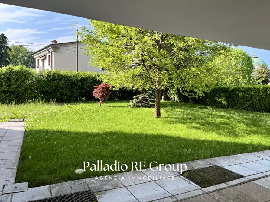 Immagine 31 di Appartamento in vendita  in Viale Trieste 27 a Vicenza
