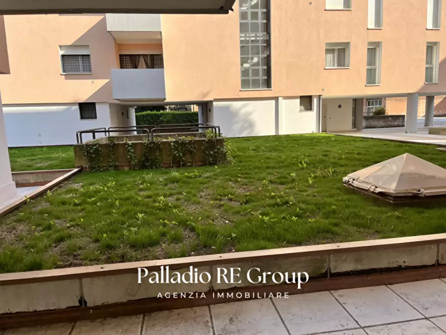 Immagine 32 di Appartamento in vendita  in Viale Trieste 27 a Vicenza