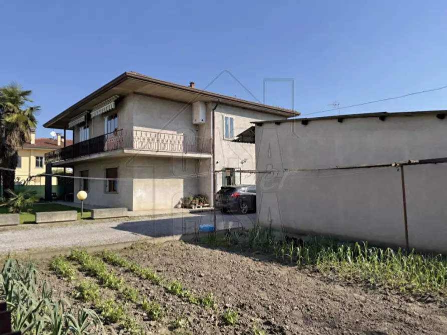 Immagine 27 di Casa indipendente in vendita  in Via Arzere a Solesino