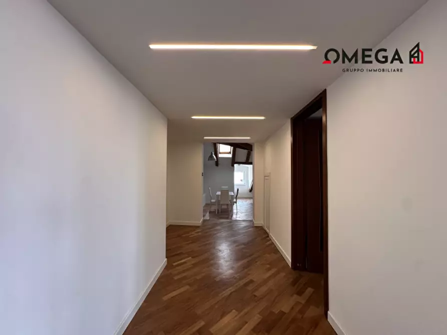 Immagine 13 di Appartamento in vendita  in via roma 20 a Trieste