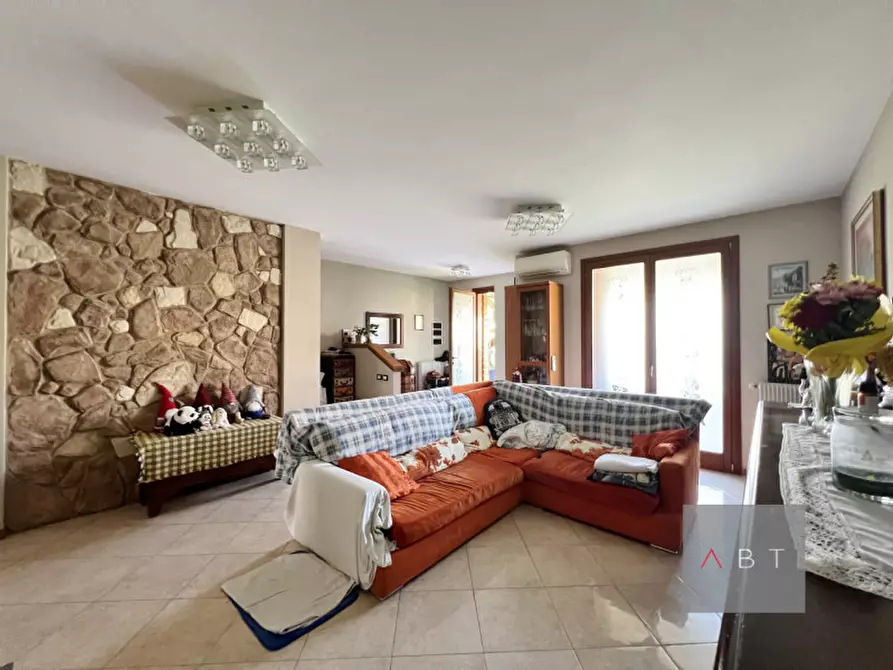Immagine 2 di Casa quadrifamiliare in vendita  a Limena