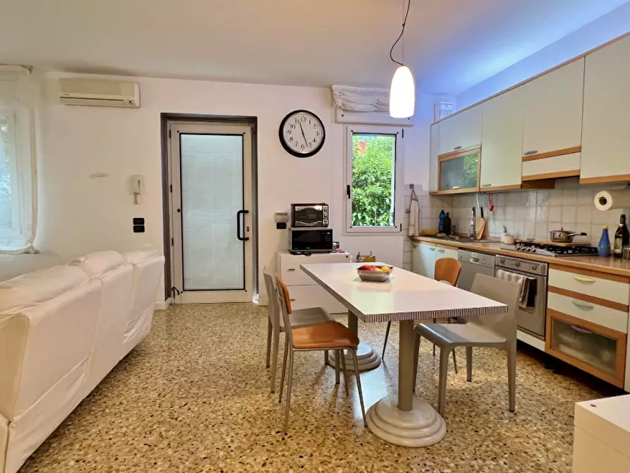 Immagine 15 di Casa bifamiliare in vendita  in via manzoni a Vicenza