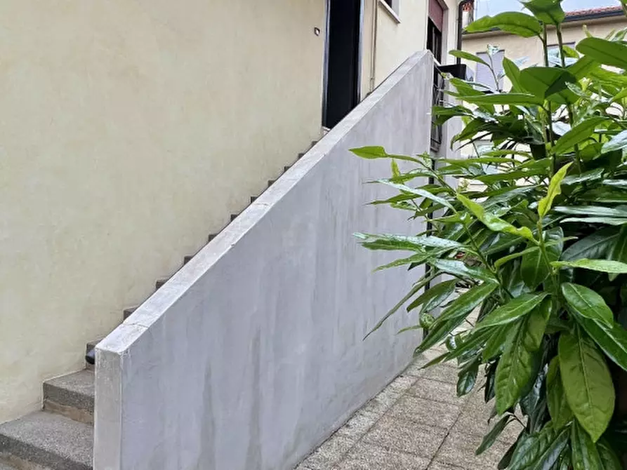 Immagine 24 di Casa bifamiliare in vendita  in via manzoni a Vicenza