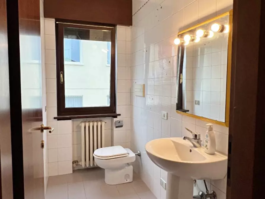 Immagine 26 di Casa bifamiliare in vendita  in via manzoni a Vicenza