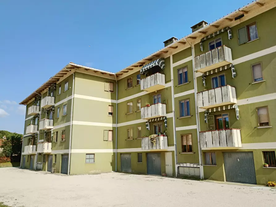 Immagine 15 di Appartamento in vendita  in via Porto 30 a Tuoro Sul Trasimeno