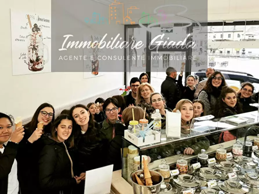 Immagine 9 di Attività commerciale in vendita  a Vittorio Veneto