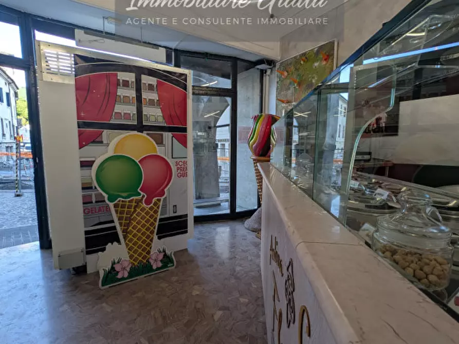 Immagine 19 di Attività commerciale in vendita  a Vittorio Veneto