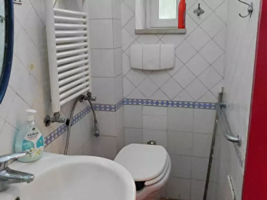 Immagine 22 di Appartamento in affitto  in via marechiaro 120 a Napoli