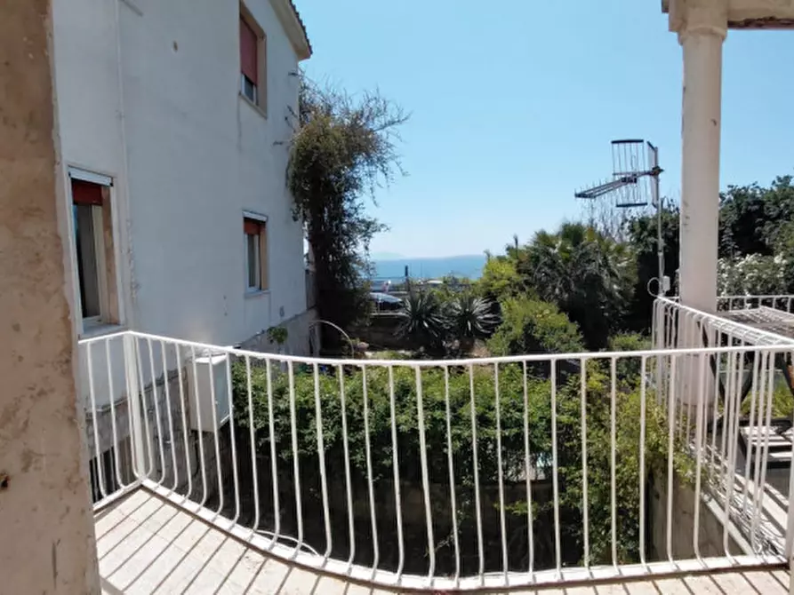 Immagine 28 di Appartamento in affitto  in via marechiaro 120 a Napoli