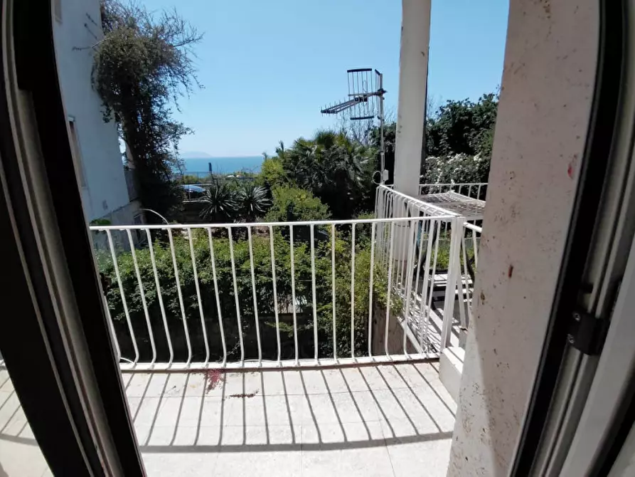 Immagine 33 di Appartamento in affitto  in via marechiaro 120 a Napoli