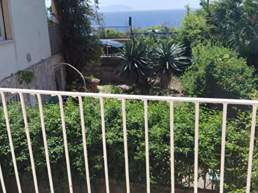 Immagine 34 di Appartamento in affitto  in via marechiaro 120 a Napoli