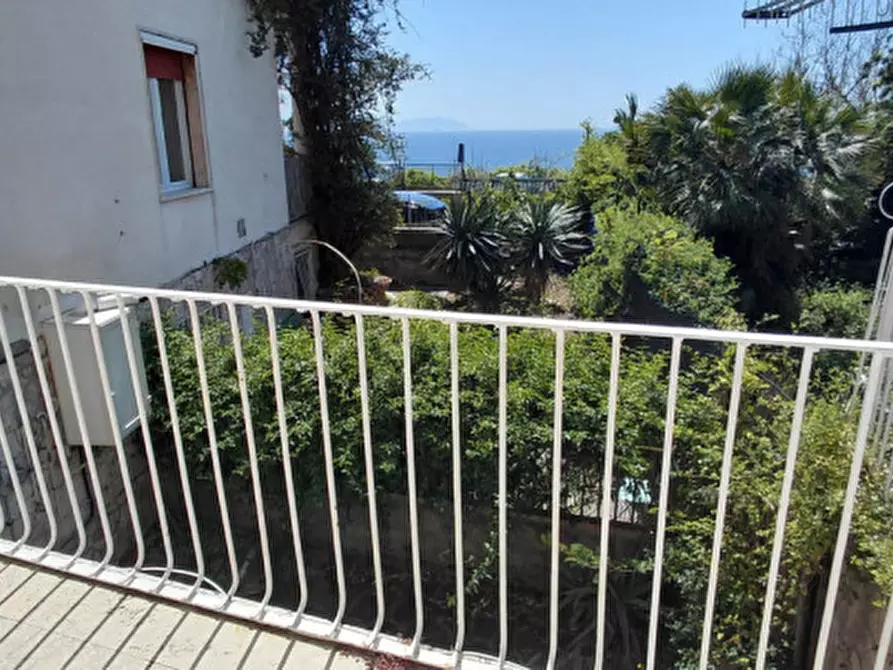 Immagine 35 di Appartamento in affitto  in via marechiaro 120 a Napoli