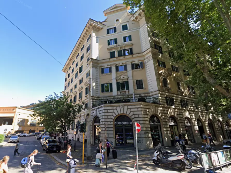 Immagine 2 di Appartamento in vendita  in Viale di Trastevere a Roma