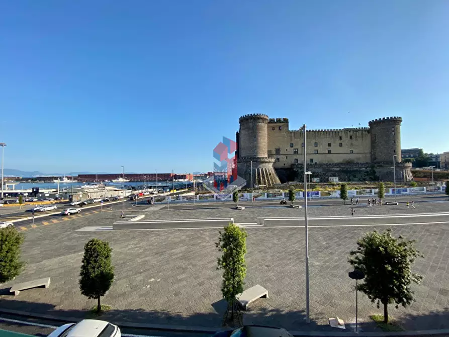 Immagine 1 di Appartamento in vendita  in INVESTIMENTO D'ELITE LOFT P.ZZA MUNICIPIO a Napoli