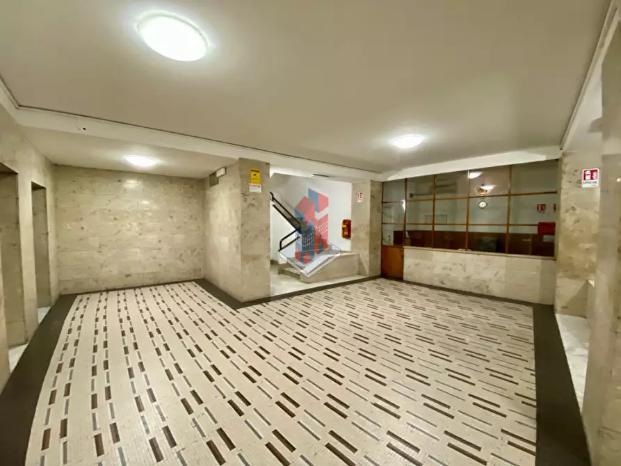 Immagine 7 di Appartamento in vendita  in INVESTIMENTO D'ELITE LOFT P.ZZA MUNICIPIO a Napoli