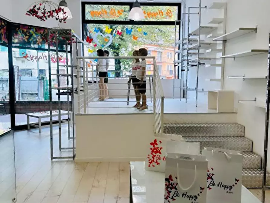 Immagine 5 di Negozio in affitto  in via Roma a Recoaro Terme