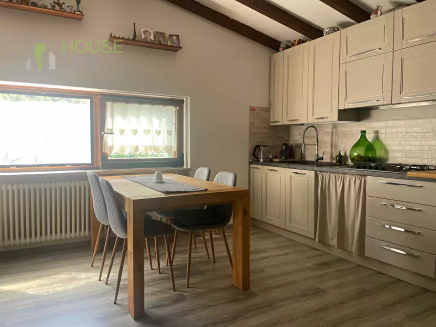 Immagine 1 di Appartamento in vendita  in Via Ponte Verde a Recoaro Terme