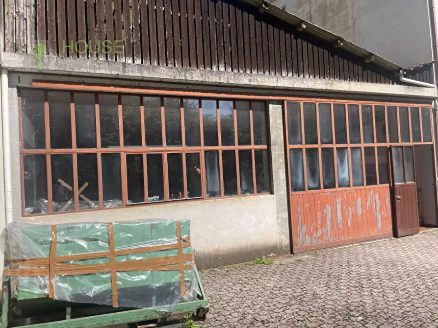 Immagine 10 di Appartamento in vendita  in Via Ponte Verde a Recoaro Terme