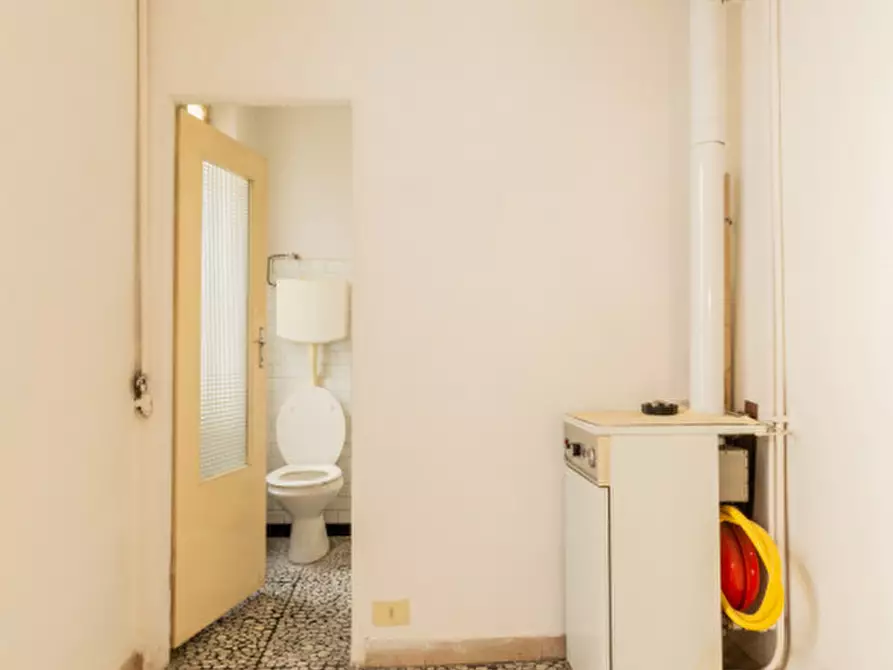 Immagine 4 di Ufficio in vendita  in Via Santa Maria 3 a Correggio