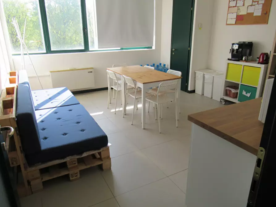 Immagine 11 di Ufficio in affitto  in via roma 173 a Villorba